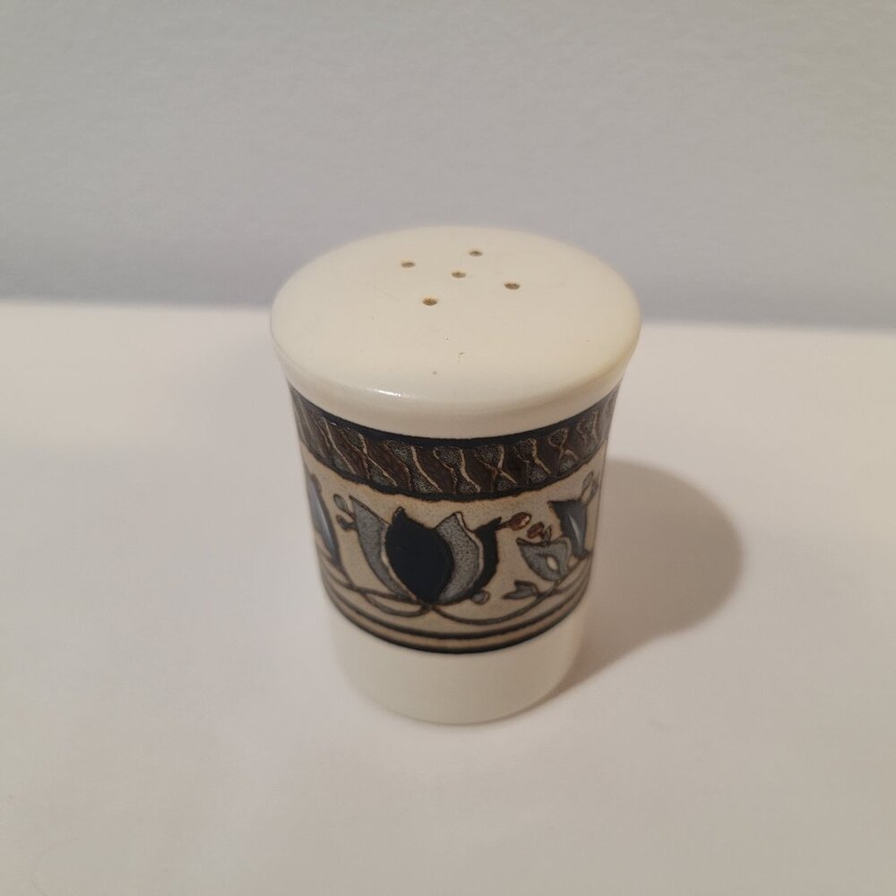 Vintage Mikasa Arabella Pepper Shaker. Vintage 90s